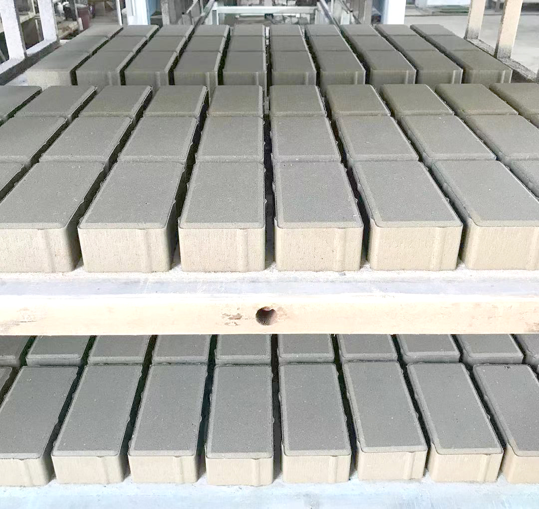 佛山順德透水磚水泥製品型號全選華堅-規(guī)格齊全-價格優(yōu)惠