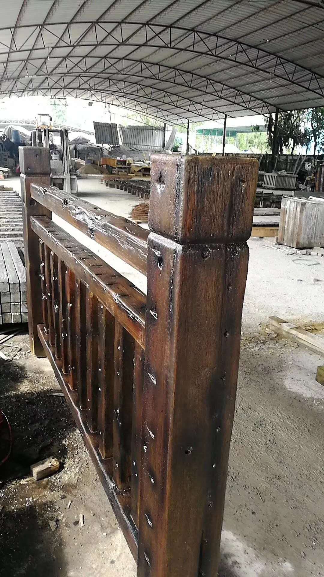 防木護(hù)欄