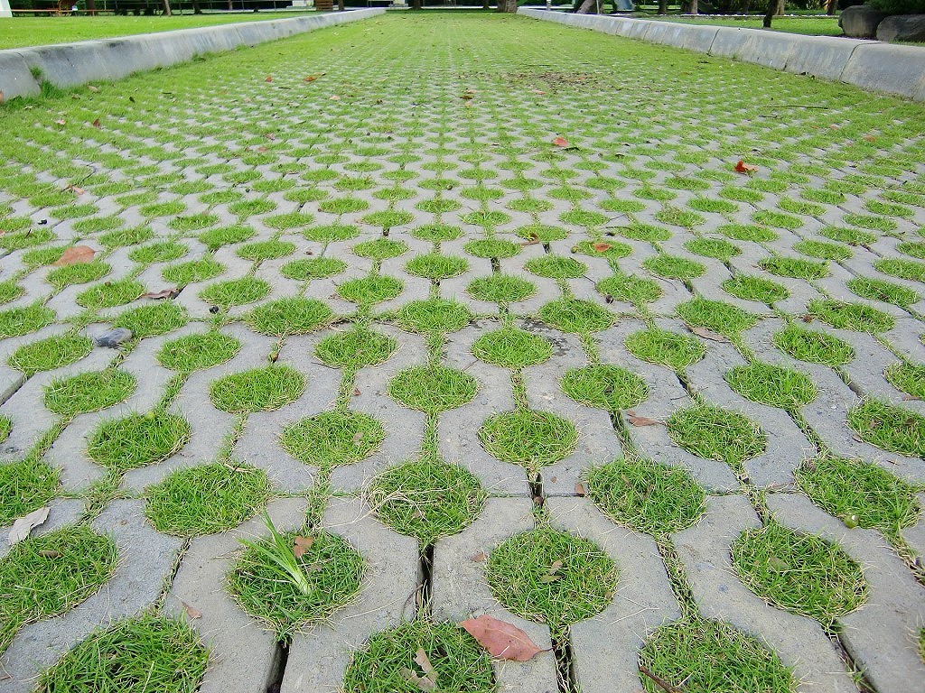 露天停車場(chǎng)的法寶——植草磚